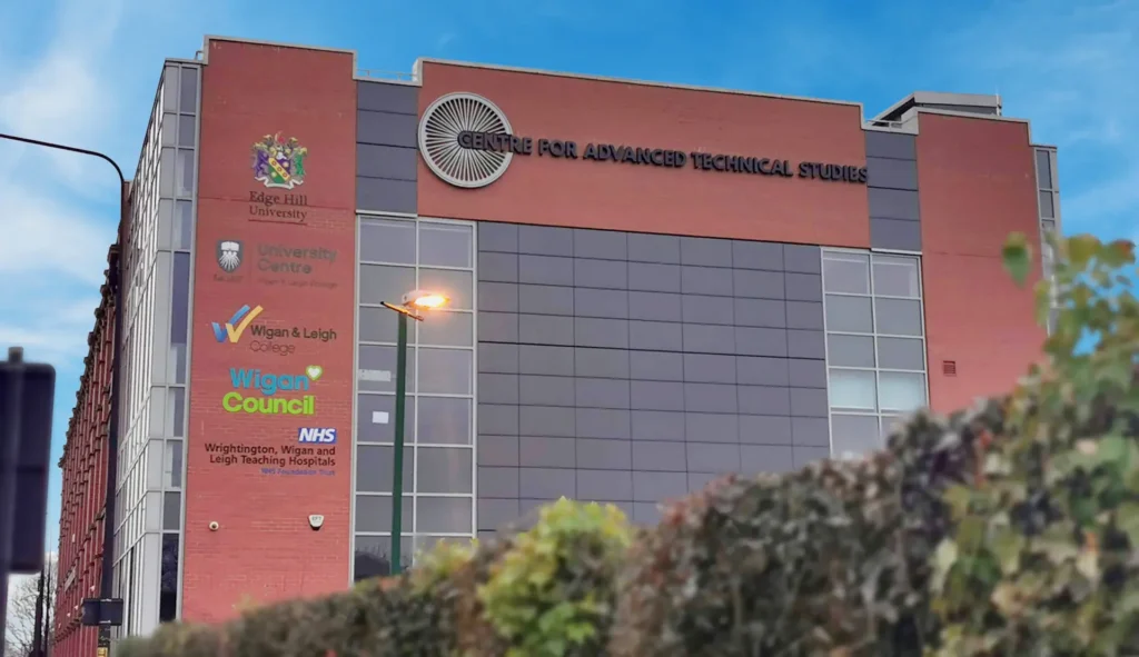 Top 10 Fashion Colleges in India 6 IMG Cats external